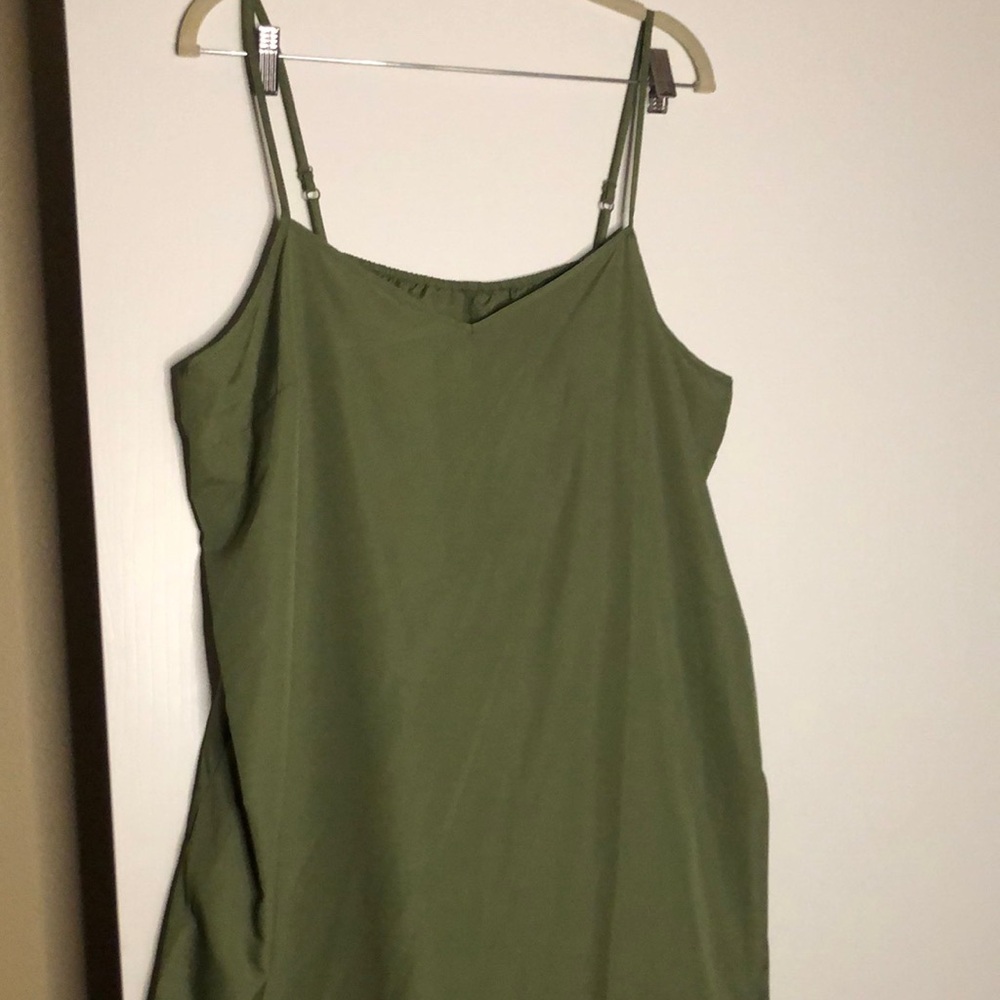 Green Sleeveless Mini Slip Dress for Casual Nights